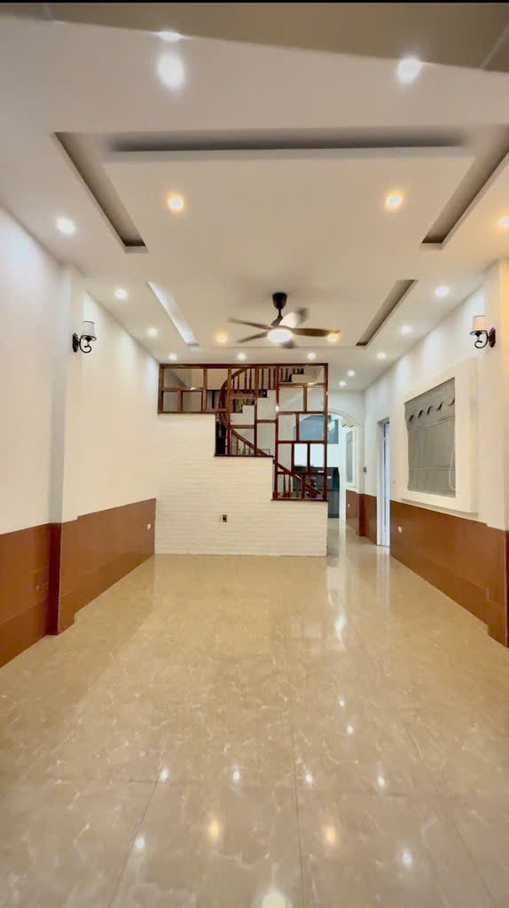 BÁN NHÀ NGỌC THỤY – LÔ GÓC – Ô TÔ VÀO NHÀ – 48,5M2 CHỈ 8,6 TỶ